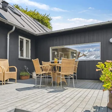 Dom wakacyjny Sten - 30m From The Sea By Interhome Bjert Strand