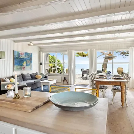 Sten - 30m From The Sea By Interhome *